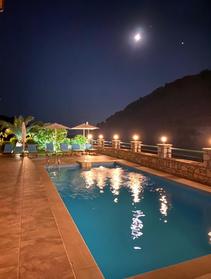 Karos Hotel Llaman Himarë Exterior foto
